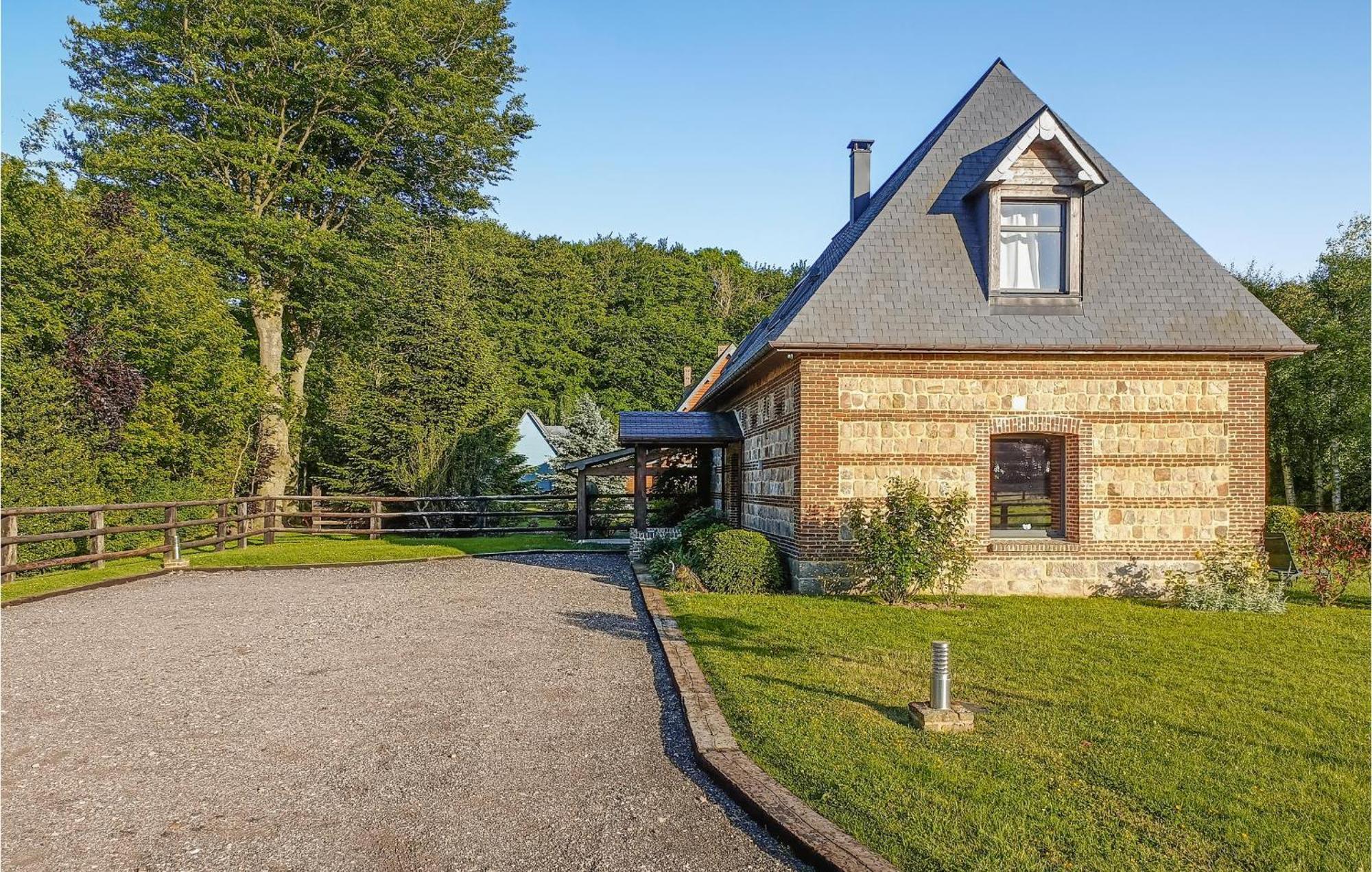 Stunning Home In Paluel With Wifi Exterior photo